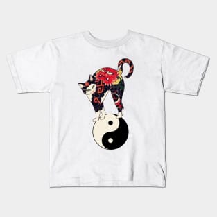 JAPANESE CAT WITH DRAGON RED DEVIL TATTOOS ON YIN YANG SYMBOL Kids T-Shirt